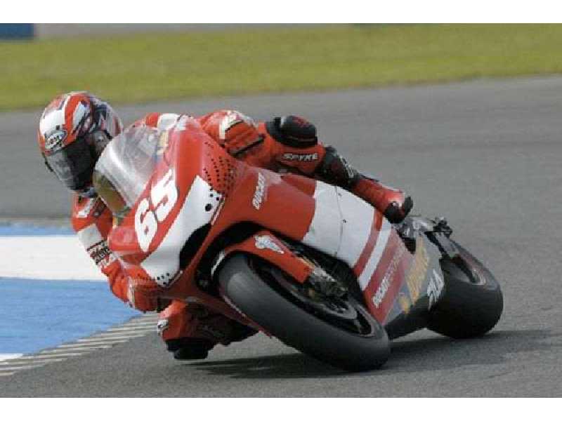 Ducati Desmosedici MotoGP 2003 - zdjęcie 1