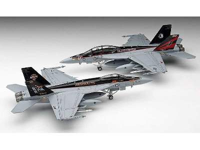 F/A-18E/F Super Hornet (2 kits) Limited Edition - zdjęcie 1