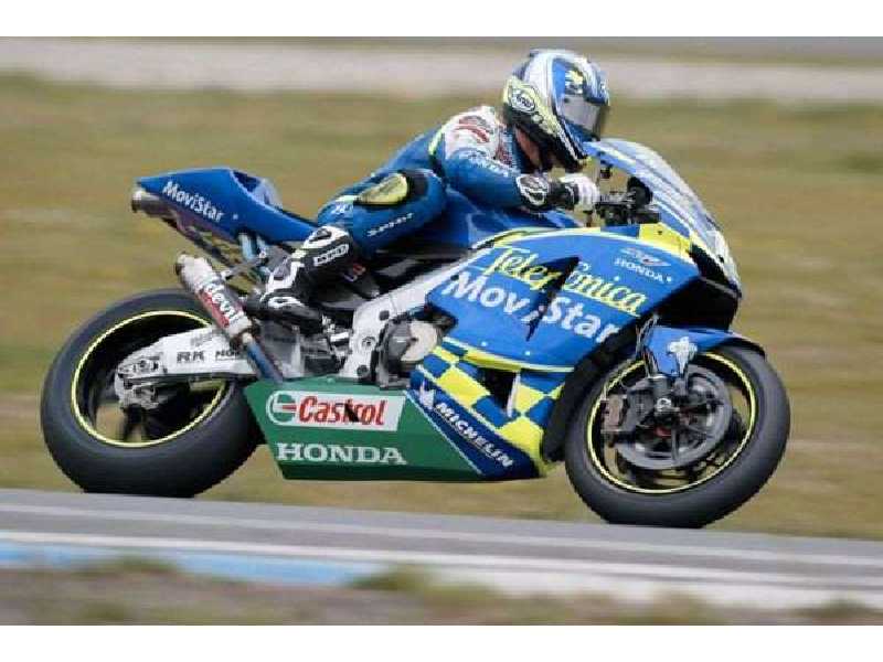 Honda RC211V Team Movistar 2003 - zdjęcie 1 Honda RC211V Team Movistar 2003 - zdjęcie 1