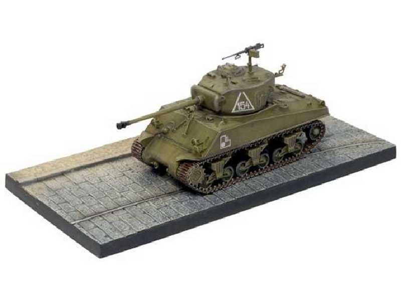 Sherman M4A2(76)W Red Army w/Diorama Base - zdjęcie 1 Sherman M4A2(76)W Red Army w/Diorama Base - zdjęcie 1