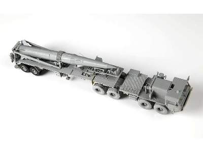 Ciągnik amerykański M983 Hemtt z wyrzutnią rakiet Pershing II - zdjęcie 24