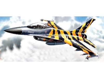 General Dynamics  F-16 Tigermeet - zdjęcie 1