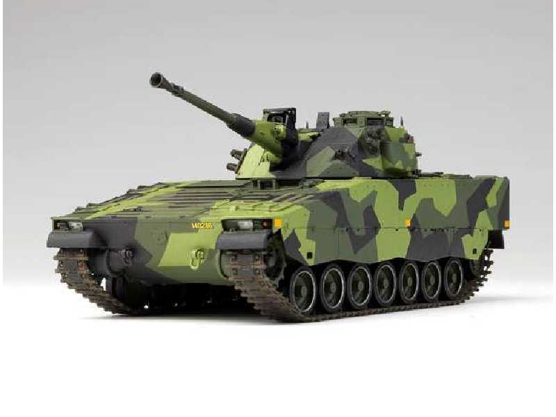 CV-9040B BWP Szwedzki bojowy wóz piechoty - zdjęcie 1