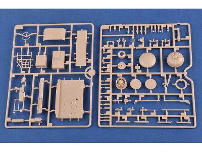 Ciągnik BAZ-64022 z systemem p-lotniczym 5P85TE2 TEL S-400  - zdjęcie 17