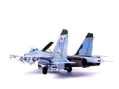 Suchoj Su-27 Flanker B - zdjęcie 6