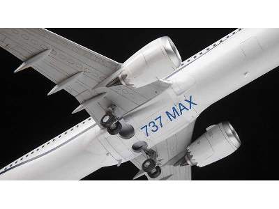 Boeing 737-8 MAX samolot pasażerski - zdjęcie 6