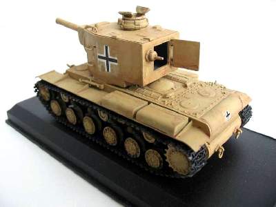 Ciężki czołg PzKpfw 754(r) (KV-2 w służbie niemieckiej) - zdjęcie 7