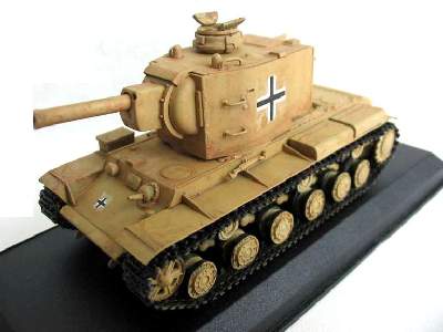 Ciężki czołg PzKpfw 754(r) (KV-2 w służbie niemieckiej) - zdjęcie 8