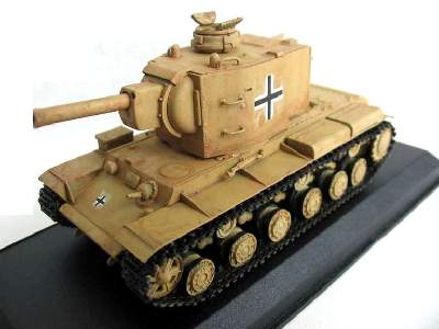 Ciężki czołg PzKpfw 754(r) (KV-2 w służbie niemieckiej) - zdjęcie 8