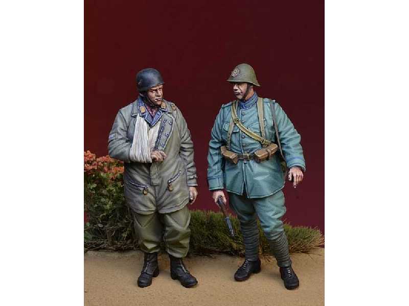II W.Ś. Dutch Infantryman With Captured Fallschirmjager Holland - zdjęcie 1 II W.Ś. Dutch Infantryman With Captured Fallschirmjager Holland - zdjęcie 1