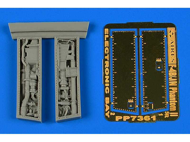 F-4B Phantom II electronic bay - Fujimi - zdjęcie 1