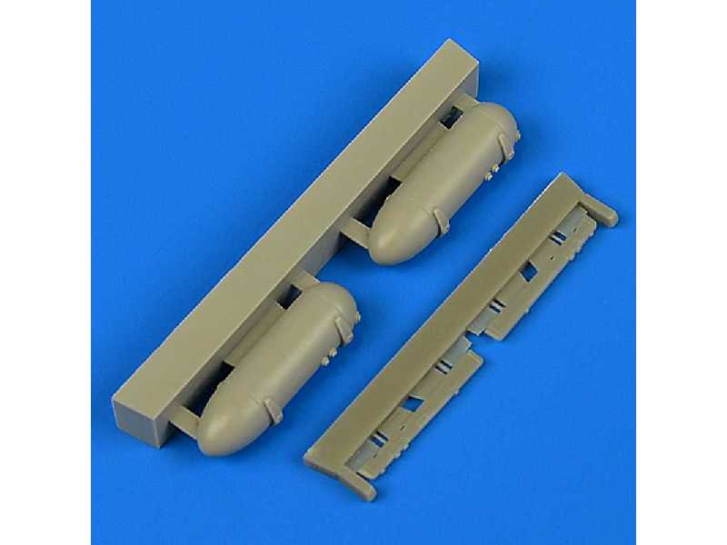 Ki-61-Id Hien drop tanks with pylons - Tamiya - zdjęcie 1 Ki-61-Id Hien drop tanks with pylons - Tamiya - zdjęcie 1