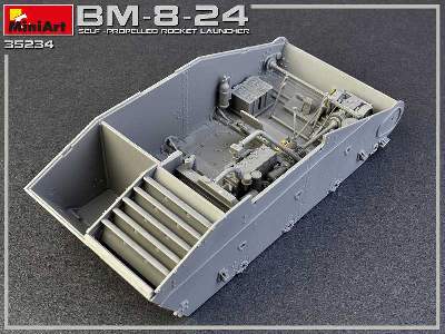 BM-8-24 samobieżna wyrzutnia rakiet - zdjęcie 36