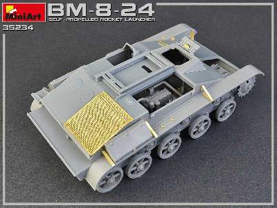 BM-8-24 samobieżna wyrzutnia rakiet - zdjęcie 46