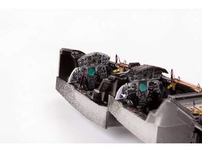 TF-104G w/ C2 seats 1/32 - Italeri - zdjęcie 8