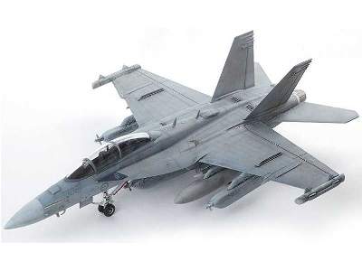 EA-18G Growler VAQ-141 Shadowhawks - zdjęcie 6