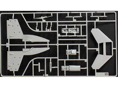 EA-18G Growler VAQ-141 Shadowhawks - zdjęcie 14