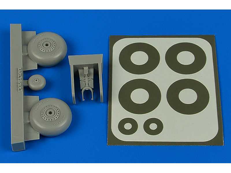Wellington wheels & paint masks (early) - Airfix - zdjęcie 1 Wellington wheels & paint masks (early) - Airfix - zdjęcie 1