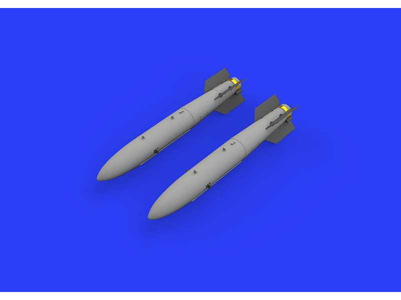 B43-0 Nuclear Weapon w/ SC43-4/ -7 tail assembly 1/48 - zdjęcie 1 B43-0 Nuclear Weapon w/ SC43-4/ -7 tail assembly 1/48 - zdjęcie 1