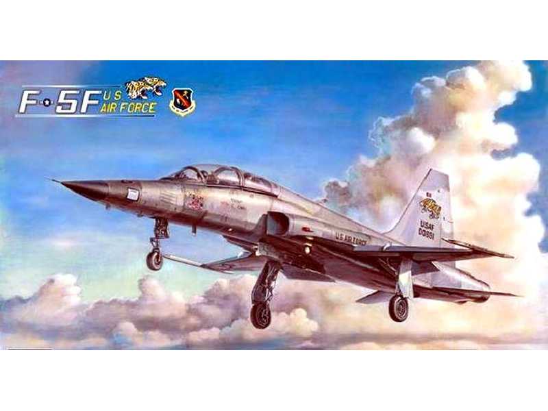 Myśliwiec Northrop RF-5F Tigereye US Air Force - zdjęcie 1 Myśliwiec Northrop RF-5F Tigereye US Air Force - zdjęcie 1