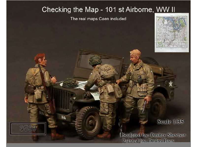 Checking The Map - 101st Airborne, WWii - zdjęcie 1 Checking The Map - 101st Airborne, WWii - zdjęcie 1