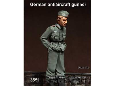German Antiaircraft Gunner - zdjęcie 1