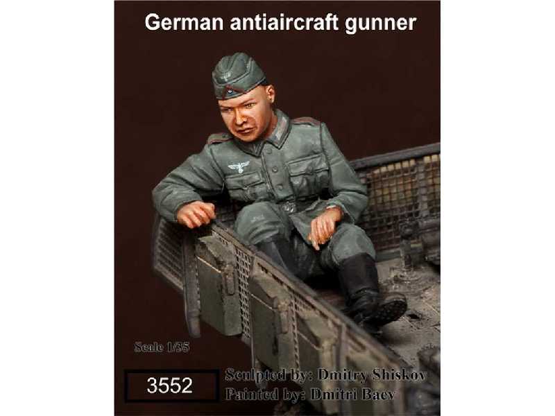 German Antiaircraft Gunner - zdjęcie 1