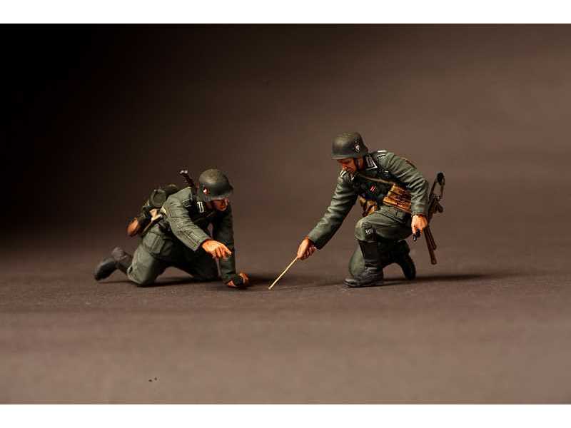 German Feldwebel And  Infantryman.1939-42 2 Figures - zdjęcie 1