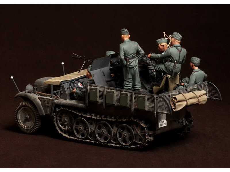 Crew For Sd.Kfz.10/4 Fur 2cm Flak 30 (For Dragon 6739) 5 Figures - zdjęcie 1