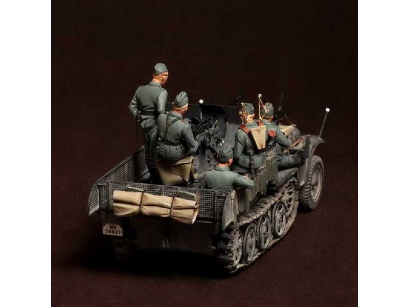 Crew For Sd.Kfz.10/4 Fur 2cm Flak 30 (For Dragon 6739) 6 Figures - zdjęcie 1