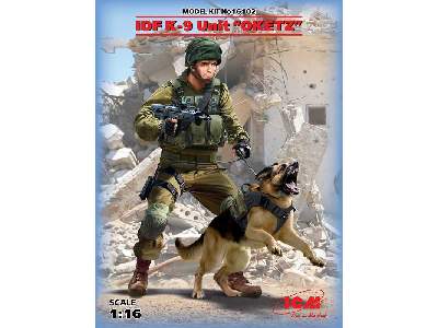 Członek izraelskiego oddziału specjalnego OKETZ z psem - zdjęcie 1
