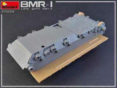 BMR-1 późny z trałem KMT-7 pojazd rozminowania pola walki - zdjęcie 63