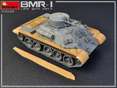 BMR-1 późny z trałem KMT-7 pojazd rozminowania pola walki - zdjęcie 77