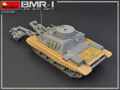 BMR-1 późny z trałem KMT-7 pojazd rozminowania pola walki - zdjęcie 92