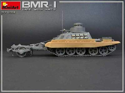 BMR-1 późny z trałem KMT-7 pojazd rozminowania pola walki - zdjęcie 95