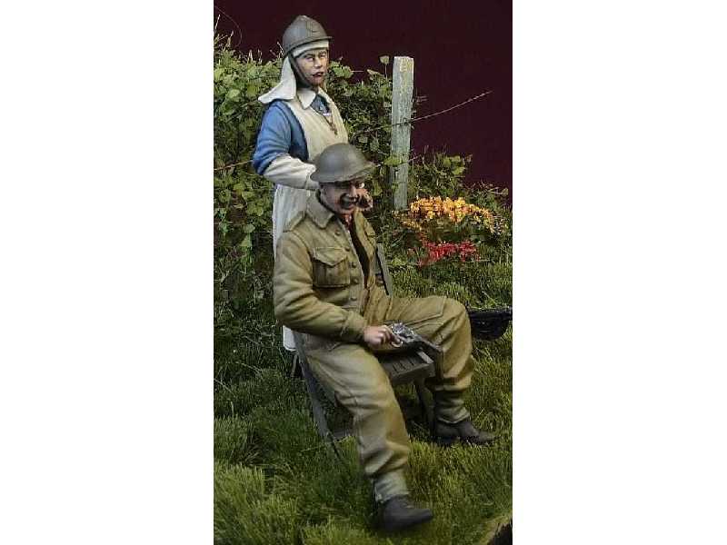 WWii Belgian Nurse With Wounded Bef Soldier, Belgium 1940 - zdjęcie 1 WWii Belgian Nurse With Wounded Bef Soldier, Belgium 1940 - zdjęcie 1