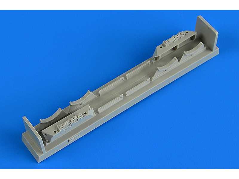Tail pylon racks for MiG-23BN/MiG-27 - Trumpeter - zdjęcie 1 Tail pylon racks for MiG-23BN/MiG-27 - Trumpeter - zdjęcie 1