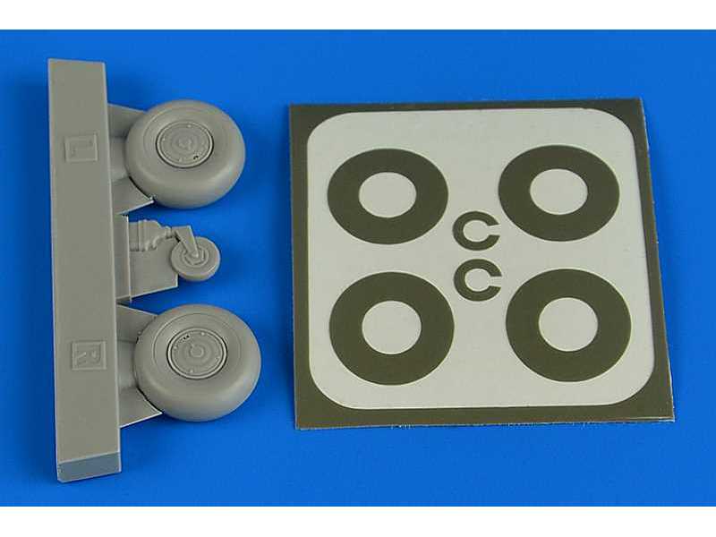 Bucker Bu 131 wheels & paint masks disc cover - zdjęcie 1 Bucker Bu 131 wheels & paint masks disc cover - zdjęcie 1