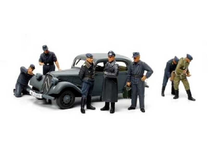 Citroen Traction 11CV z załogą Luftwaffe - zdjęcie 1 Citroen Traction 11CV z załogą Luftwaffe - zdjęcie 1