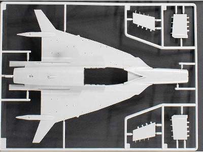 F-16XL-2 Experimental Fighter - zdjęcie 3