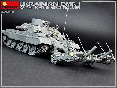 Ukraiński BMR-1 z trałem KMT-9 - zdjęcie 51