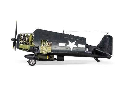 Grumman F6F-5 Hellcat - zdjęcie 2