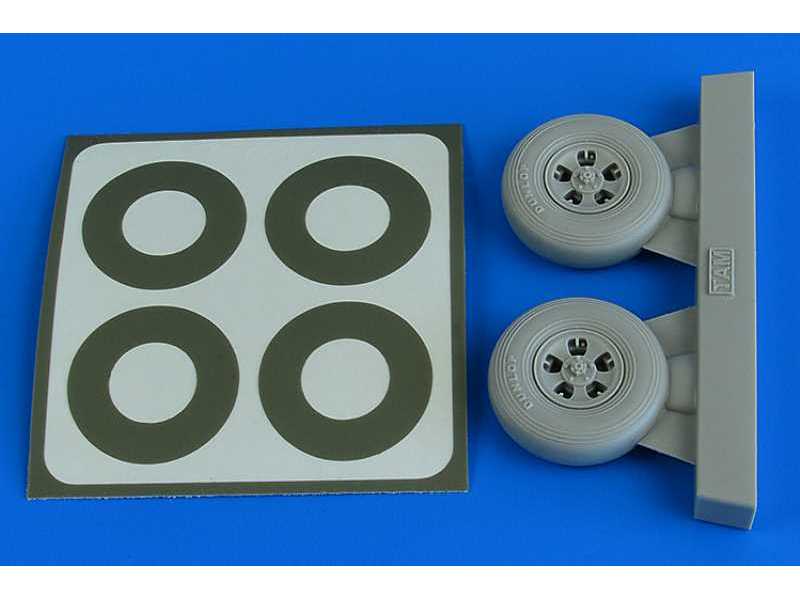 Spitfire Mk.IX wheels (5-spoke) & paint masks - Tamiya - zdjęcie 1 Spitfire Mk.IX wheels (5-spoke) & paint masks - Tamiya - zdjęcie 1