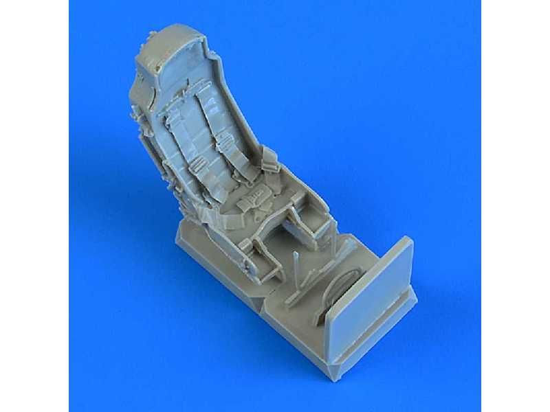 J-29 Tunnan seats with safety belts - Pilot Replicast - zdjęcie 1 J-29 Tunnan seats with safety belts - Pilot Replicast - zdjęcie 1