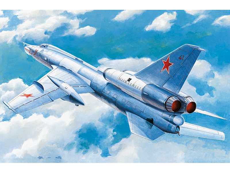 Tu-22 "Blinder" radziecki bombowiec taktyczny - zdjęcie 1 Tu-22 "Blinder" radziecki bombowiec taktyczny - zdjęcie 1