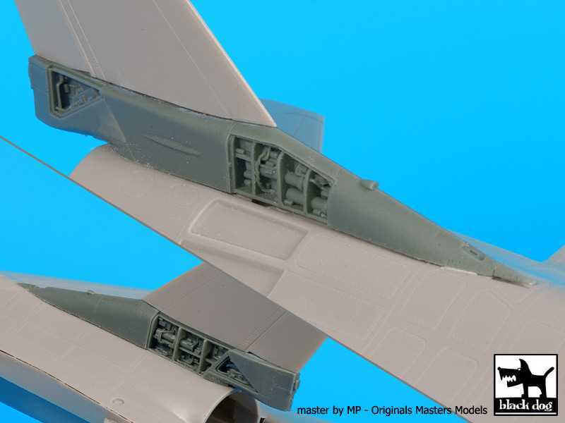 F-16 C Tail Electronics For Tamiya - zdjęcie 1 F-16 C Tail Electronics For Tamiya - zdjęcie 1
