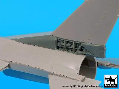 F-16 C Tail Electronics For Tamiya - zdjęcie 3
