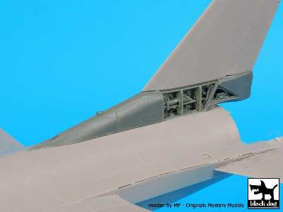 F-16 C Tail Electronics For Tamiya - zdjęcie 4