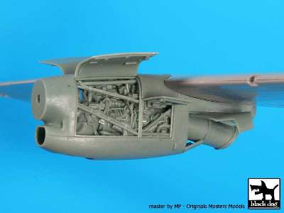 C-27 J Spartan 1 Engine For Italeri - zdjęcie 1