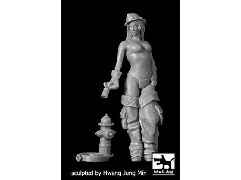 Firewoman N°1 - zdjęcie 1 Firewoman N°1 - zdjęcie 1